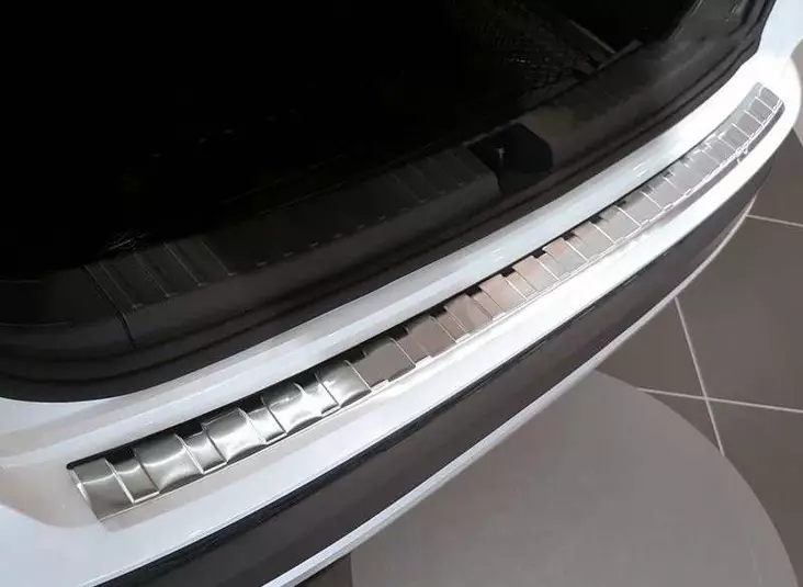 Audi Q5 2017-2021- Stötfångarskydd rostfritt stål - Modellanpassande tillbehör - 7000010290 - 1