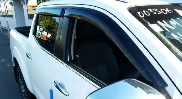 Mercedes-Benz X-Klass - Nissan Navara Vindavvisare - Mercedes-Benz - 7000010270 - 1