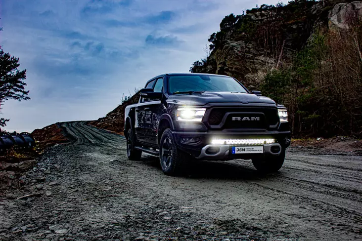 Dodge RAM Rebel 19+ DSM Giga Grill kit - Dodge - 8020103811 - 1