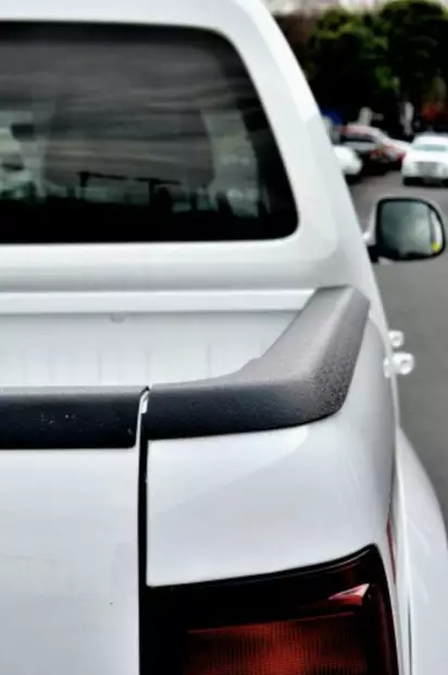 Volkswagen Amarok Flakkantsskydd 3 delad - Volkswagen - 7000010422 - 1