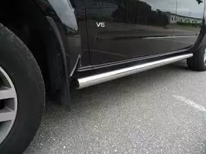 Nissan Navara Sidorör 76mm - Nissan - 7000010062 - 1