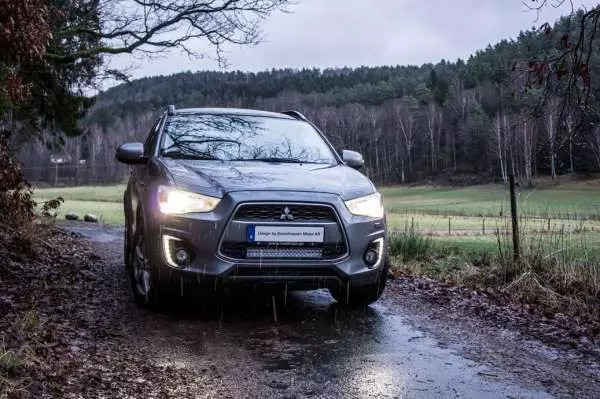 Mitsubishi ASX Ledramp + modellanpassat fäste - Mitsubishi - 8020100233 - 1