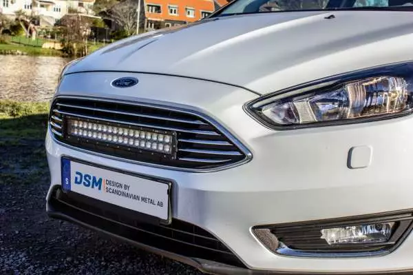 Ford Focus LED-ramp + modellanpassat kit - Ford - 8020101543 - 1