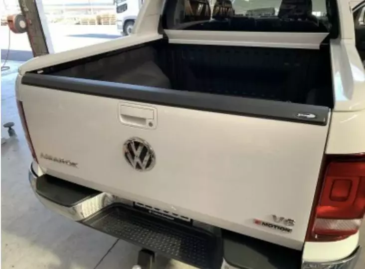 Volkswagen Amarok Bakläm Flakkantsskydd - Volkswagen - 7000010303 - 1