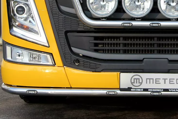Frontrör F-Liner (LED) Volvo FH 13+ & FM 14+ - Volvo - 8020102705 - 1