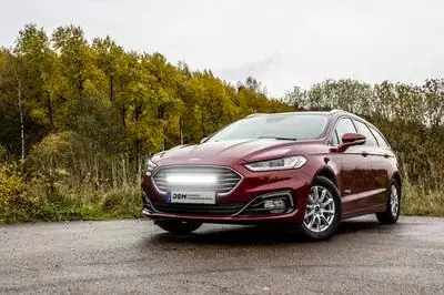 Ford Mondeo Ledramp + modellanpassat fäste - Ford - 8020101745 - 1