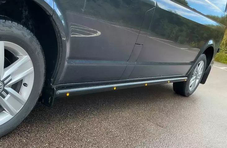 Volkswagen Transporter T6 Sidorör Black Series - Volkswagen - 7000010375 - 2