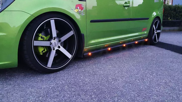 Volkswagen Caddy 2004-2020 Sidorör Black Series - Volkswagen - 7000010376 - 1