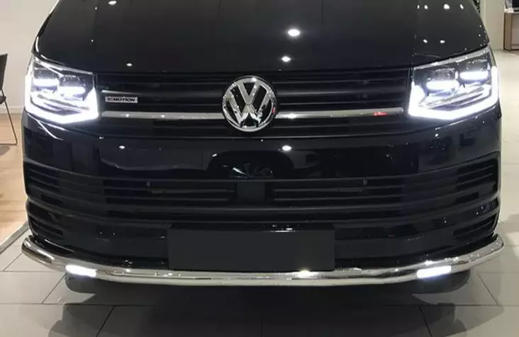 Volkswagen T6 Frontrör med inbyggd DRL - Volkswagen - 7000010106 - 1