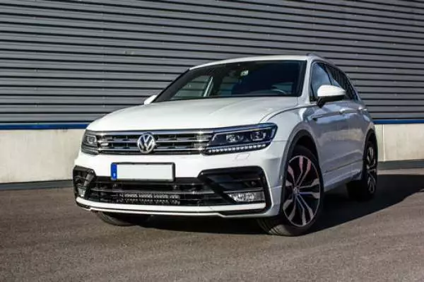 VW Tiguan Ledramp + modellanpassat fäste - Volkswagen - 7000010206 - 1