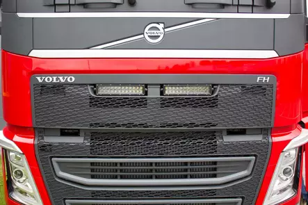 Volvo FH Ver.4 LED Ramp DSM MINI PLUS + Modellanpassat fäste - Modellanpassat extraljus lastbil - 7000010188 - 1