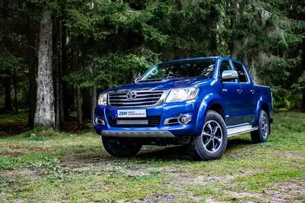 Toyota Hilux 2012-2015 Modellanpassat kit med LED-ramp - Toyota - 7000010198 - 1