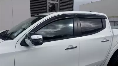 Mitsubishi L200 19+ Vindavvissare - Mitsubishi - 7020100168 - 1